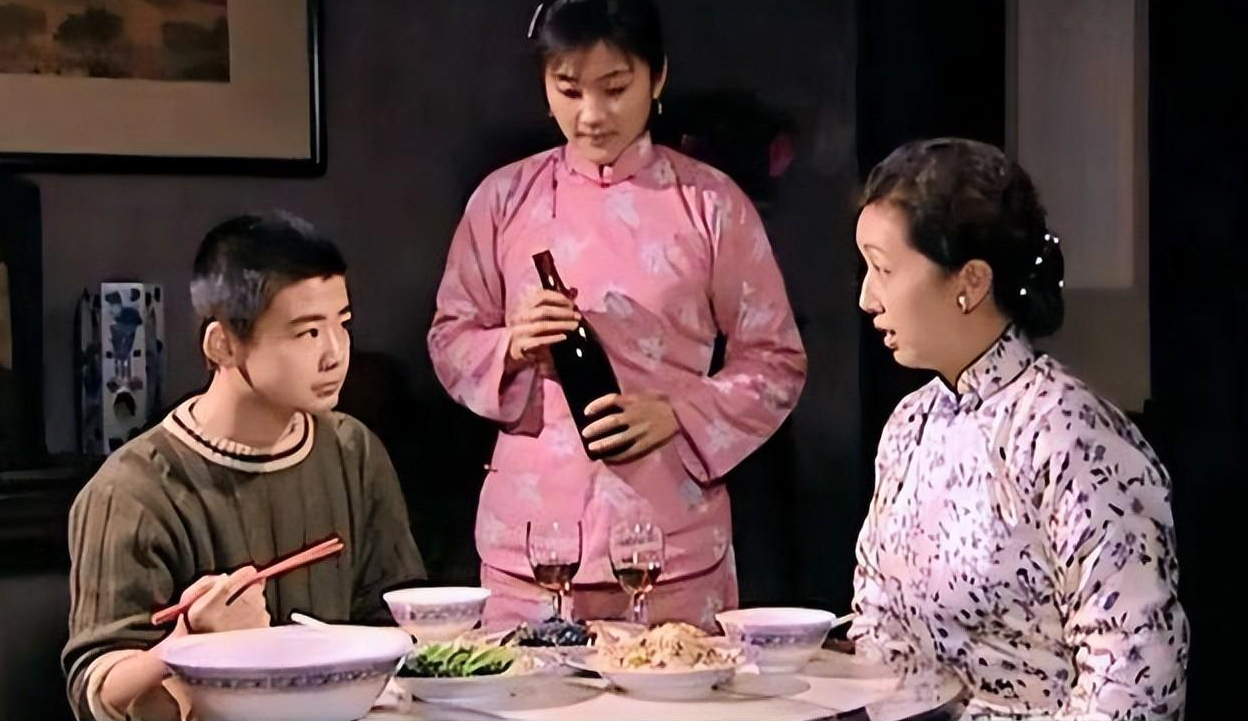 大宅门|《大宅门》：李天意的少爷之路，走得让人啼笑皆非