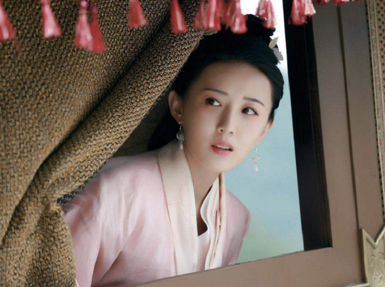 张墨锡|张墨锡不依附任何人,用好资源和实力扶正姿态,小名气终有大发展