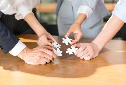 |领导安排你去外地出差，你会怎么办？