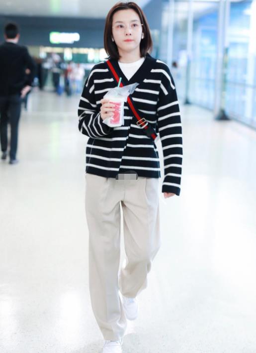 穿衣搭配|看宋祖儿一秒入春式穿搭，拒绝花里胡哨，简约也可以很迷人