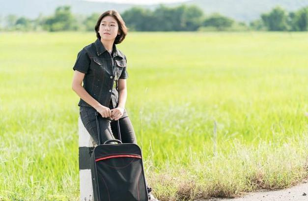 女孩穷游日记曝光:半年体验13个男人,卡车司机就占了5个