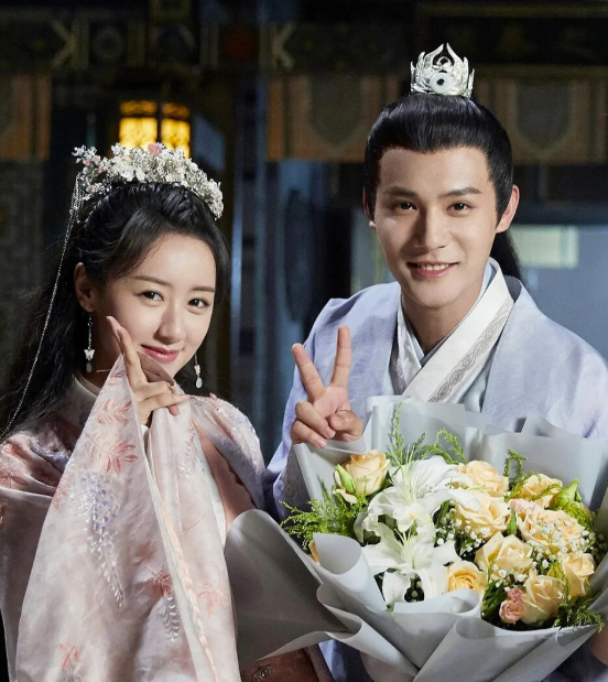 袁冰妍|袁冰妍又“调皮”了,连发多条动态,粉丝:差不多得了