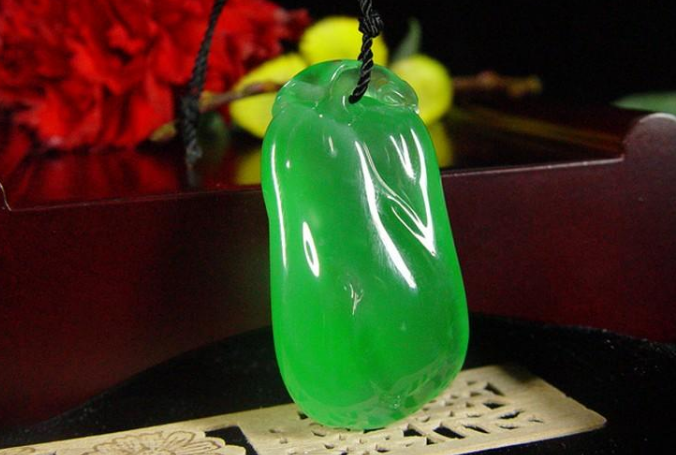 翡翠|翡翠界当中的禁忌翡翠，这些翡翠千万不要佩戴，会带来不幸