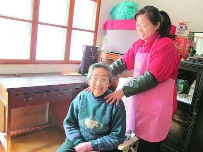 太奶奶对“重男轻女”的解释火了,网友:这是我听过的最温暖回答