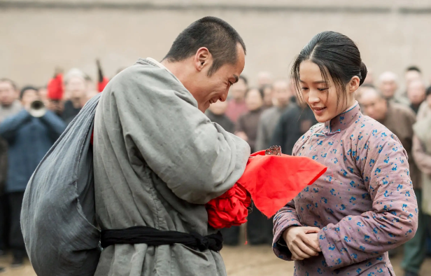 白嘉轩|?非常有特色的《白鹿原》,是一部诚心之作,拥有很多的老戏骨