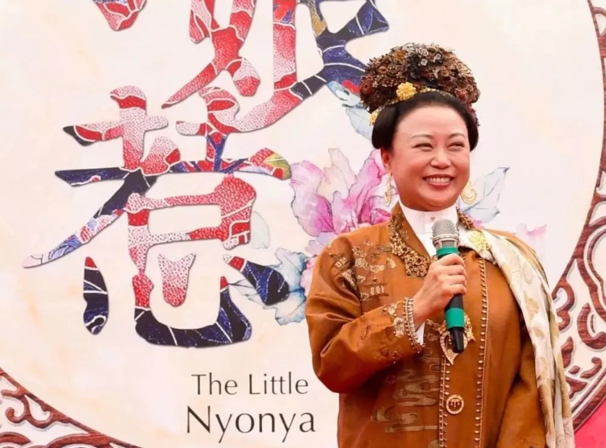 秦岚|新加坡演员向云的生活照,她曾出演过《人在旅途》,容颜依然姣好