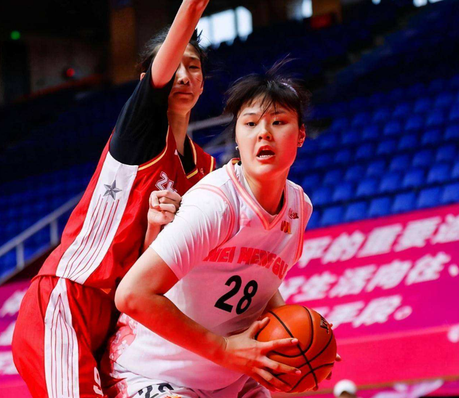 女篮|还有谁？女篮最强中锋霸气外露，他是女版奥尼尔，长相靓丽球技出色