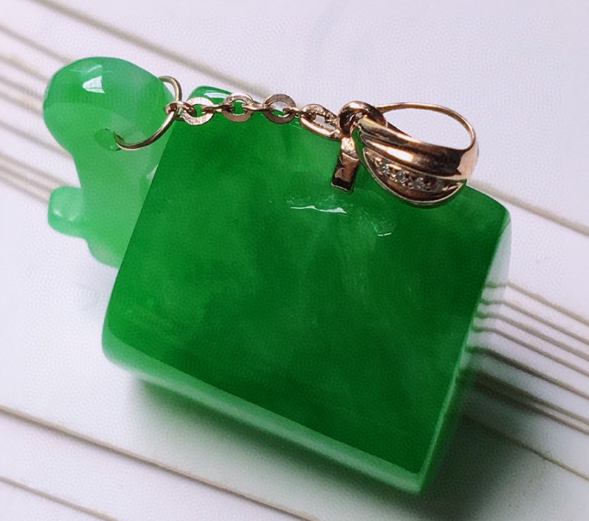 翡翠|翡翠钥匙和翡翠锁,竟然还有这么多的象征,你都了解吗?