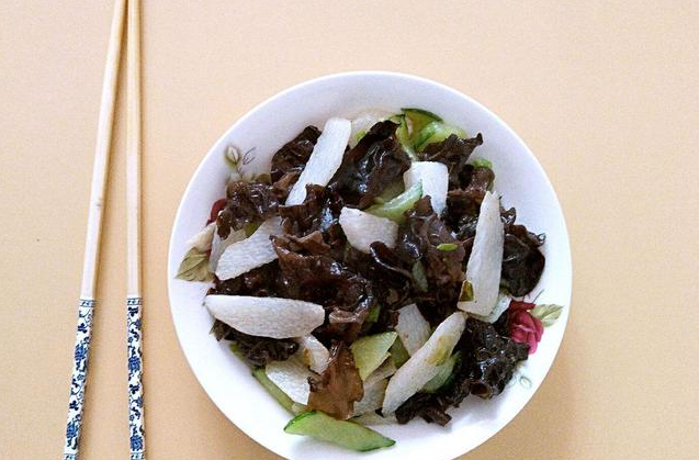 脱发|天然“阿司匹林”被找到了,没事吃两口,疏通血管,血栓不来扰