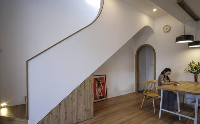 越南一栋2层联排别墅，装修不豪华，居住体验感倒是可以打满分