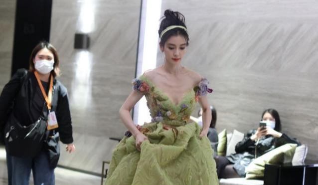 孙俪|镜头前美翻,真人“丑”得奇形怪状,干瘪、脸肿、疲态都是原因