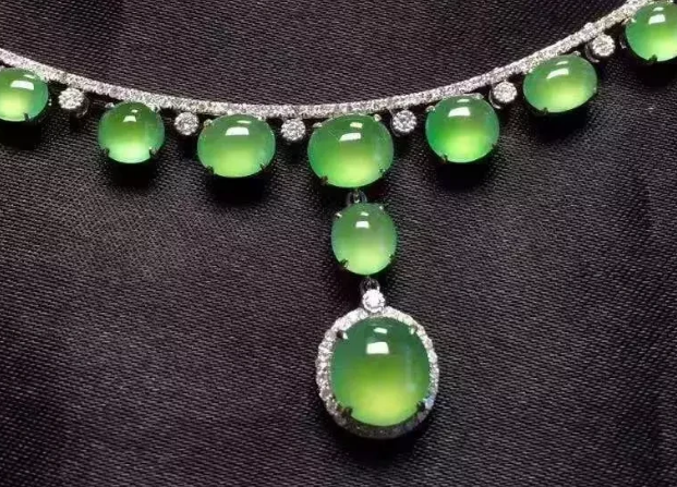 翡翠|蛋面虽然特别小,但却是取其精华去其糟粕,贵是有道理的