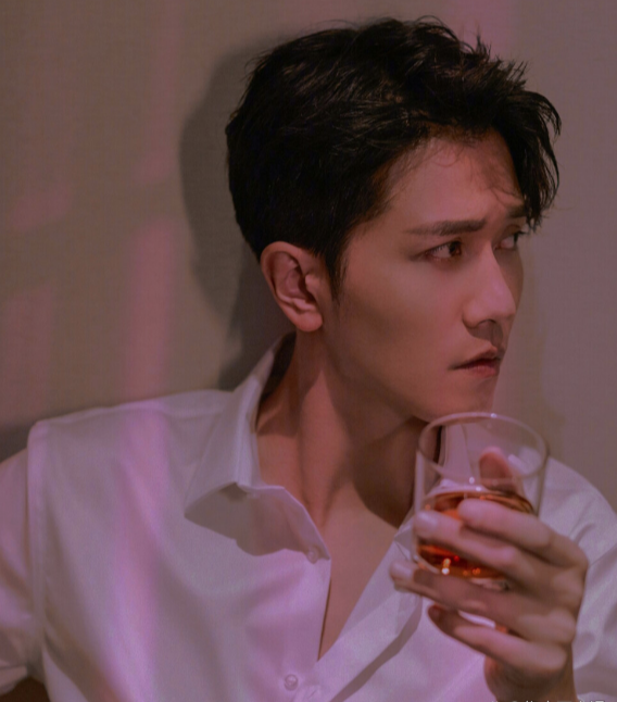 傅慎行|傅慎行只能算“小弟”，《春花厌》男主才是真狠，男主选角引关注