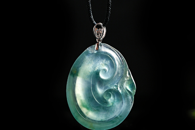 翡翠|购买翡翠千万不能贪小便宜，收藏有价值的翡翠，升值空间大