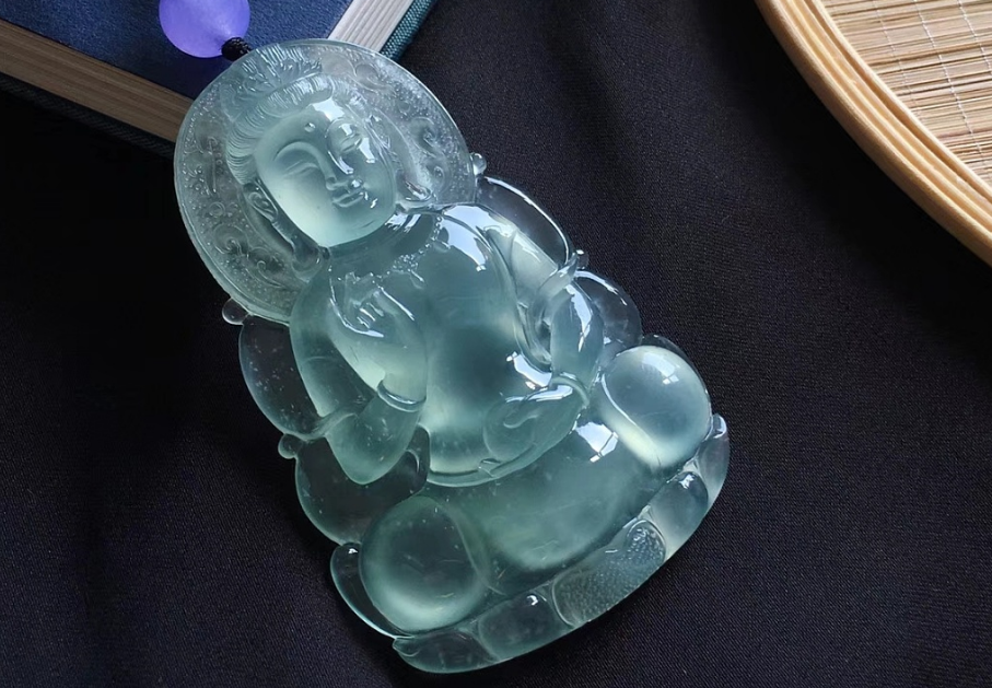 翡翠|都说种水特别重要，翡翠的水头是什么呢？新手小白一定要了解