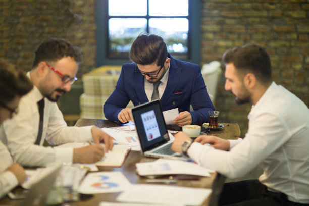 |职场中,如何维护“人脉”?