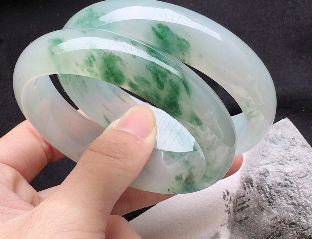 翡翠手镯|翡翠手镯款式有多少?哪种是最热销的,看看你都认识吗?