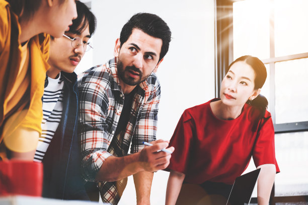 人际关系|职场铁律：这三个铁律，人际关系越来越好，别不信！