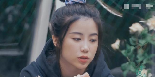 王雨城|《半熟恋人》罗拉一直踩桌子真的礼貌吗?跟王雨城对话太迷惑!