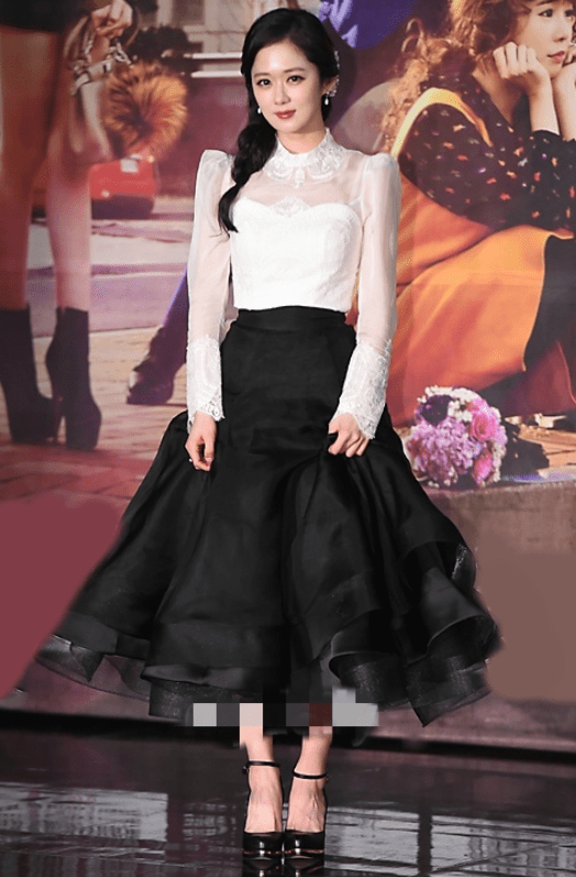 穿衣搭配|甜美女星张娜拉，穿衣真的好时髦，值得三十岁女性做借鉴