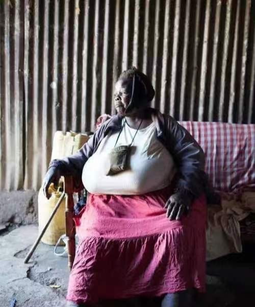 非洲“第一美女”,丈夫寸步不离,担心被拐跑