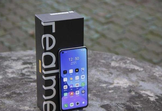 红米手机|真我进行“降维打击”，骁龙888+65W降至1699元，红米顶得住吗？