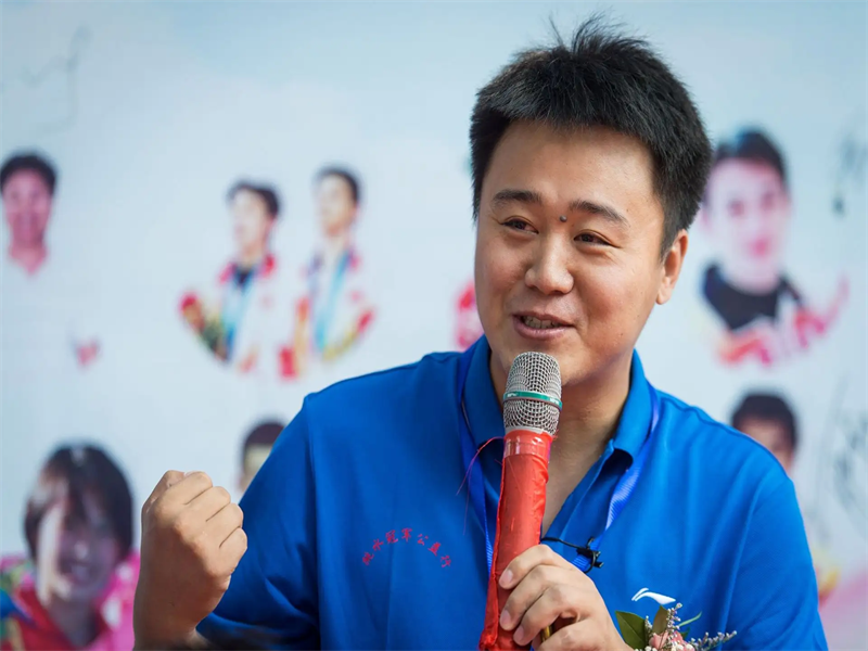 田亮|?“跳水冠军”胡佳，敢与冠军比肩，是真正成为冠军的前提条件