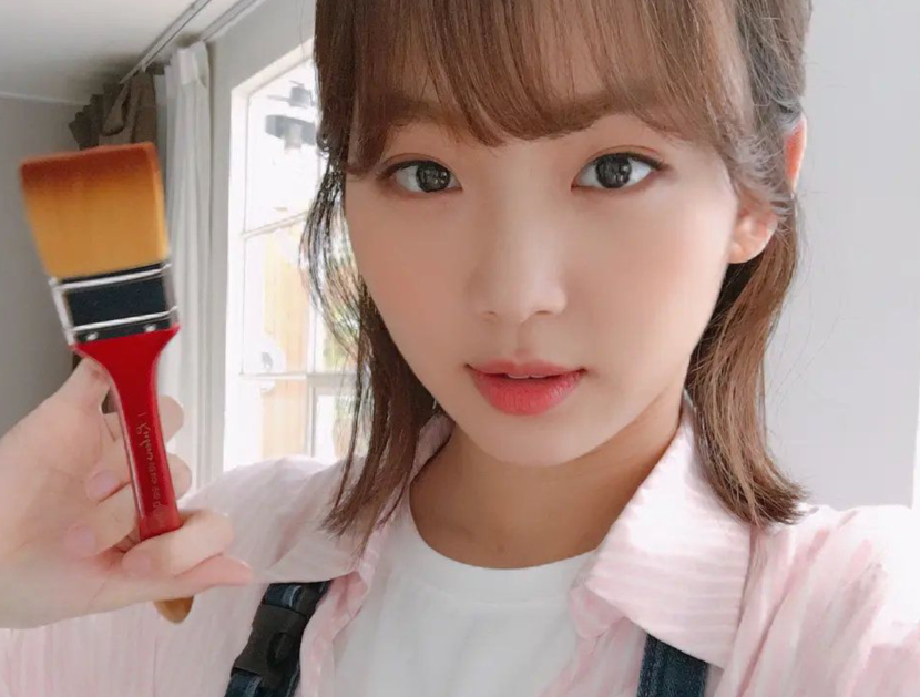 秦基周|童颜女神秦基周，二十六岁才出道，一步步走向女主角！