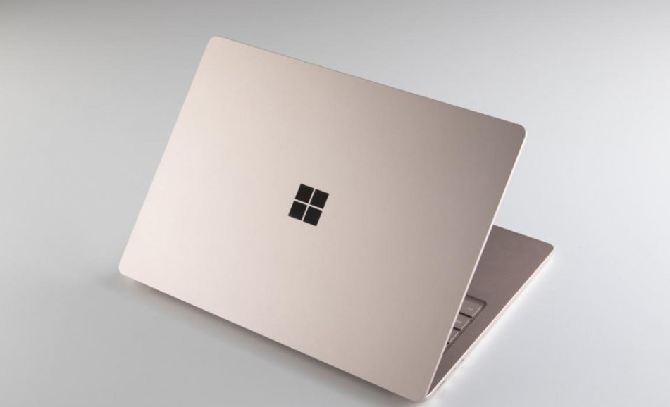 Java|我手中的这台Surface Laptop 3，采用的是砂岩金的配色