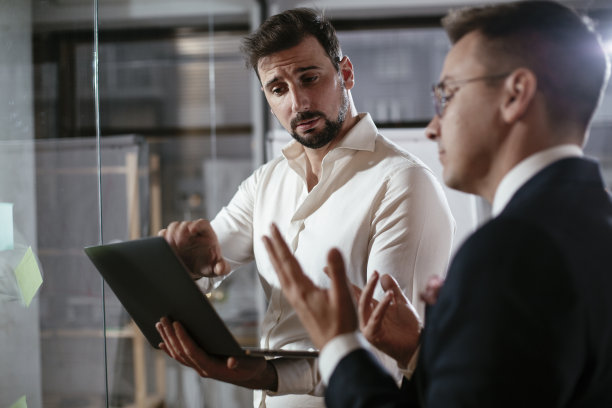 年终奖|混迹职场,需要讲究方法,这三条小技巧