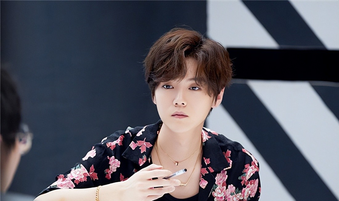 周杰伦|周杰伦总销量逼近2亿稳居第一！过亿的华语歌手仅8位