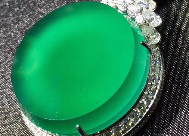 翡翠|收藏翡翠需要什么?每个人都能找到心仪的料子吗?我来告诉你答案