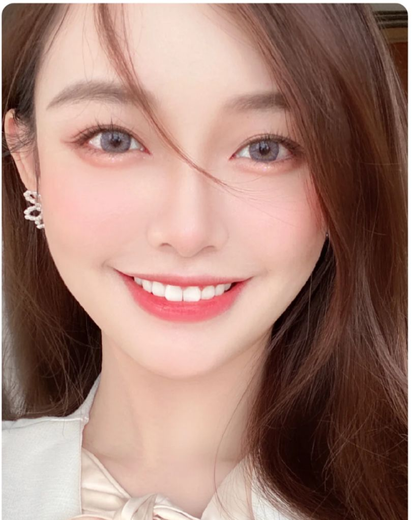 眼影 画个美美的妆去冒充学姐吧！温柔系、吊系、猫系学姐，你爱哪个？
