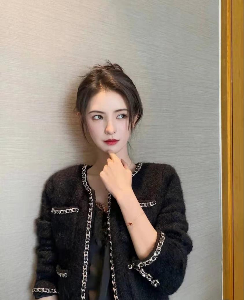 张予曦|张予曦晒跨年祝福，网友直呼：太美了