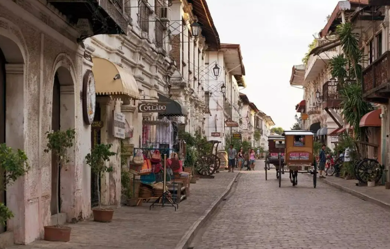 度假区|菲律宾竟然有这么美的欧洲建筑？你若不信，那就来维甘看一看