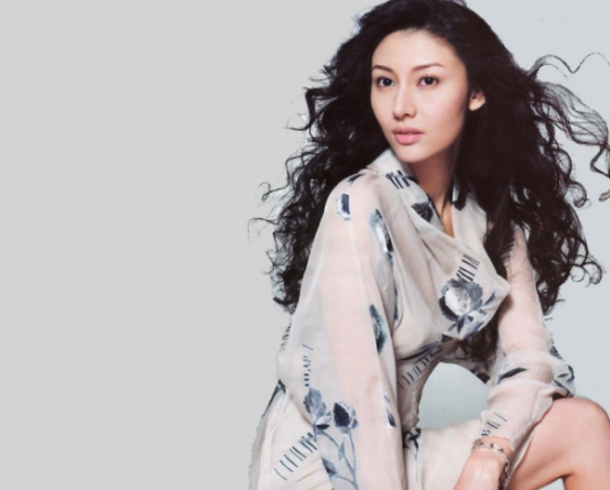 李嘉欣|李嘉欣最美是鼻子,亚洲人里鼻子长这么好真是太难得!尤其女人!