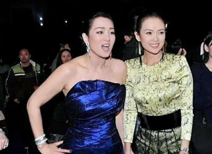 章子怡|巩皇和国际章同台比肩，这对姐妹花笑你看傻了！