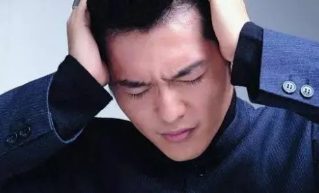 肝脏|肝癌善于“伪装”,提醒:酒后若有3种现象,可能是肝病来临的预兆