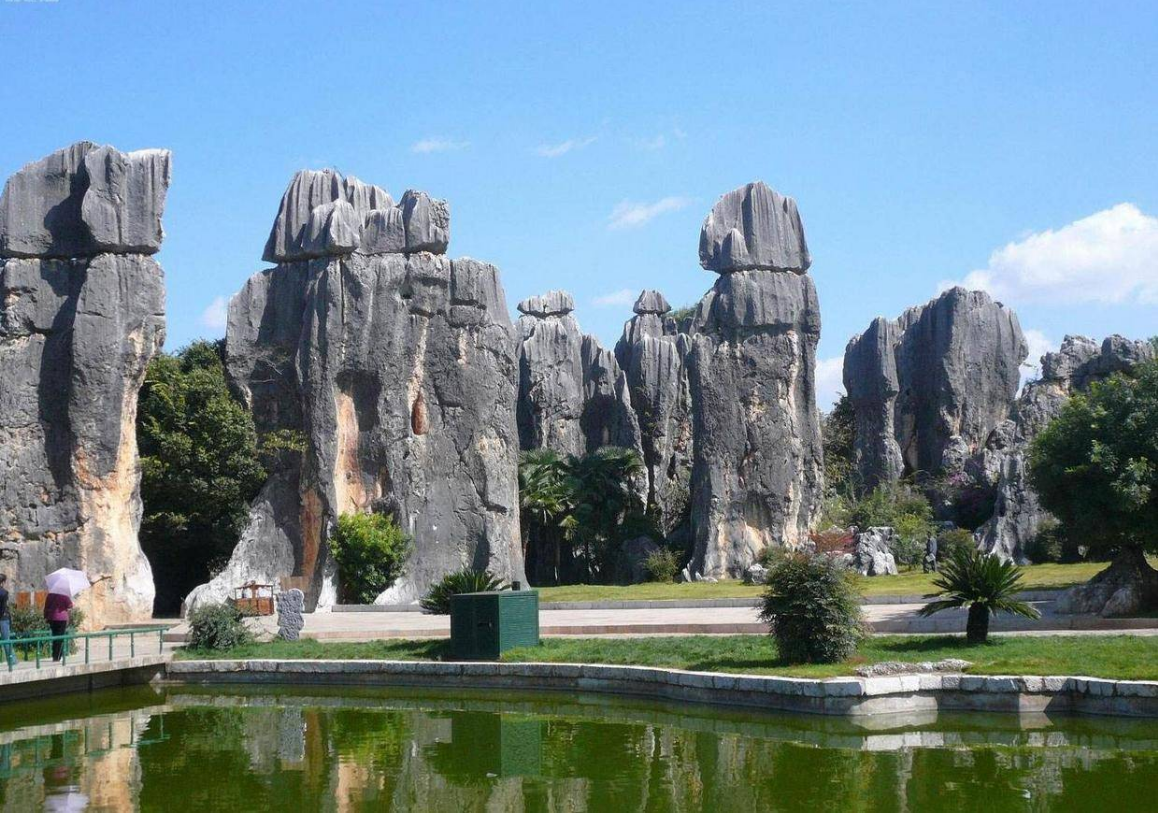 乡村旅游|北方冬天避寒,去西双版纳和昆明石林哪里最合适?为什么?