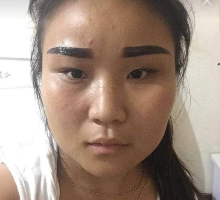 穿衣搭配 女人过了50岁，化妆后看起来更脏更老？这些化妆误区你都避开了吗