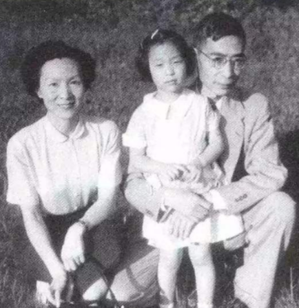 志同道合结为夫妇,丈夫去世她守寡近50年,死后要求合葬