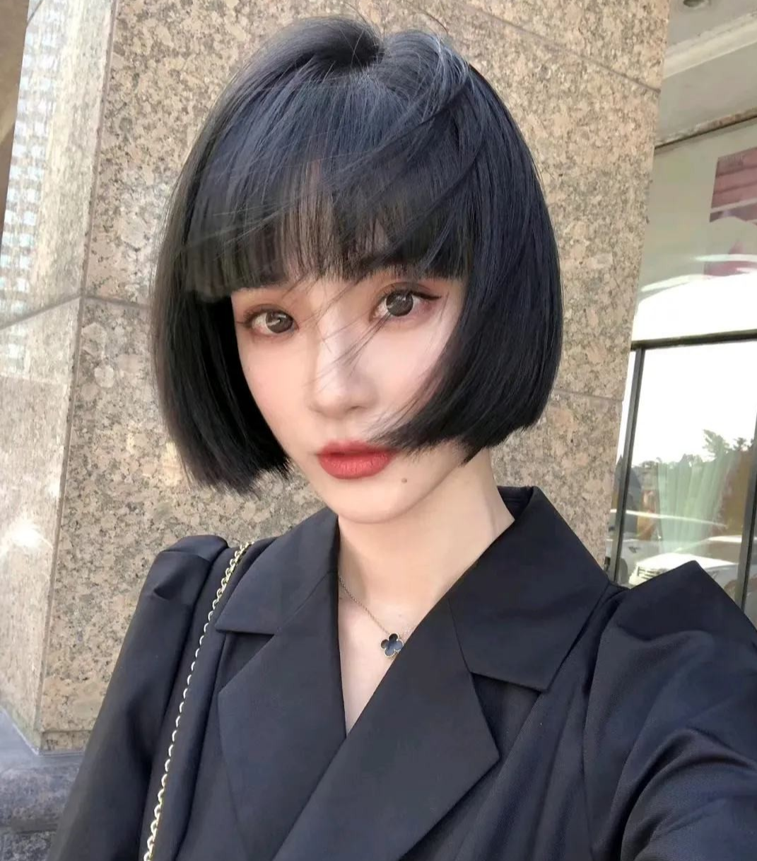 发型 新流行发型19款，无论长短都很美，适合大多数年龄段的女性