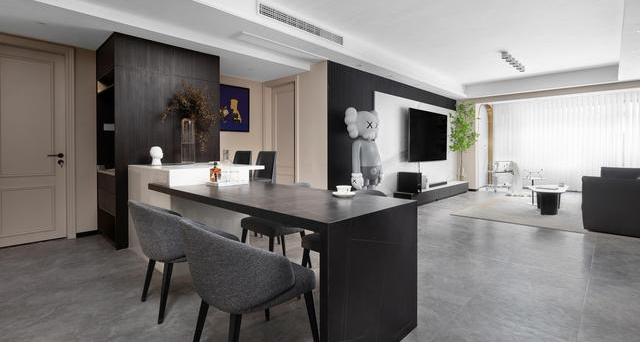 如果有装修模板,无非如此!148㎡二层住宅,沙发后玻璃鞋柜太抢眼