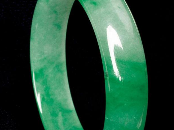 翡翠|不看这篇文章，在日后买翡翠的过程中，被骗了可不要后悔