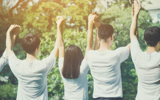 |与人为善与同事关系好，是有利有弊吗？