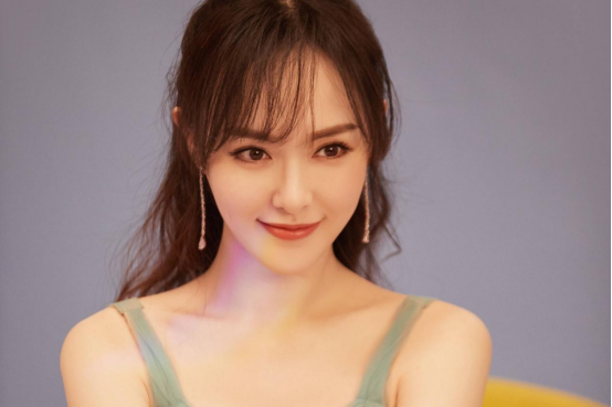 唐嫣|唐嫣本月开工录综艺，非公开行程遭嘲讽