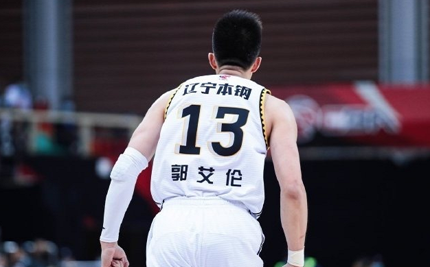 郭艾伦|MVP彻底泡汤！郭艾伦缺席训练，曝左腿韧带拉伤，将缺席2-3周