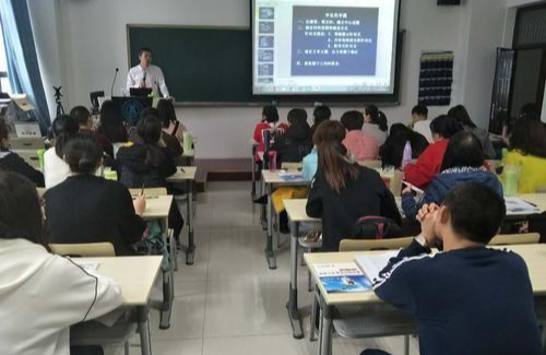 教师|公务员管理力度“加码”，不能喝酒了，很多人对此表示质疑