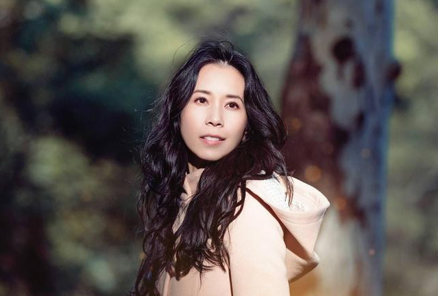 第一名|有颜值且学历高的女星，前几位真的不算啥，最后一位高考前在拍戏还是第一名！