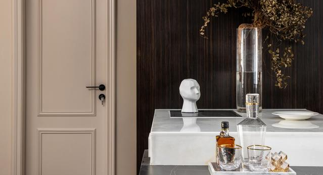 如果有装修模板,无非如此!148㎡二层住宅,沙发后玻璃鞋柜太抢眼